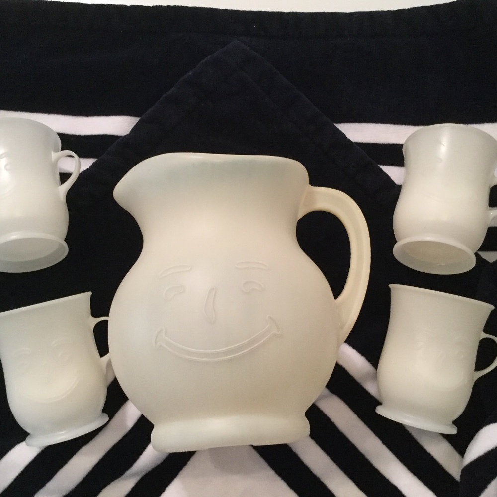 Vintage Kool-Aid Pitcher and 4 cups